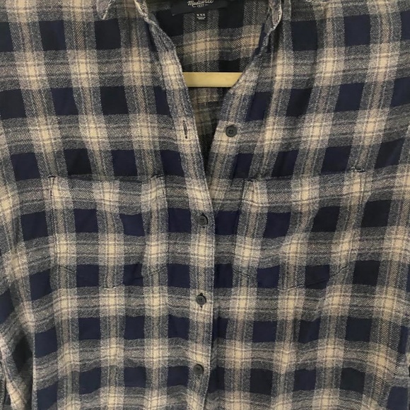 Madewell Oversized Hi-Lo Flannel Boyshirt in Andover Plaid - Picture 5 of 6